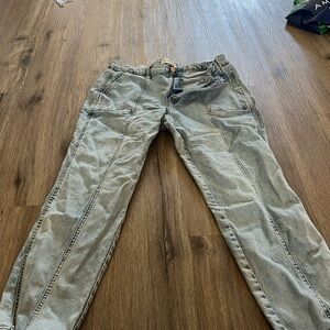 Universal Thread High-Rise Slim Straight Jeans